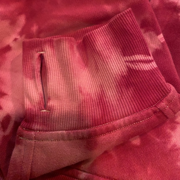 ✨ONE OF A KIND✨ Lululemon Ripened Raspberry Tie Dye Oversized Half-Zip Scuba M/L - Picture 8 of 14